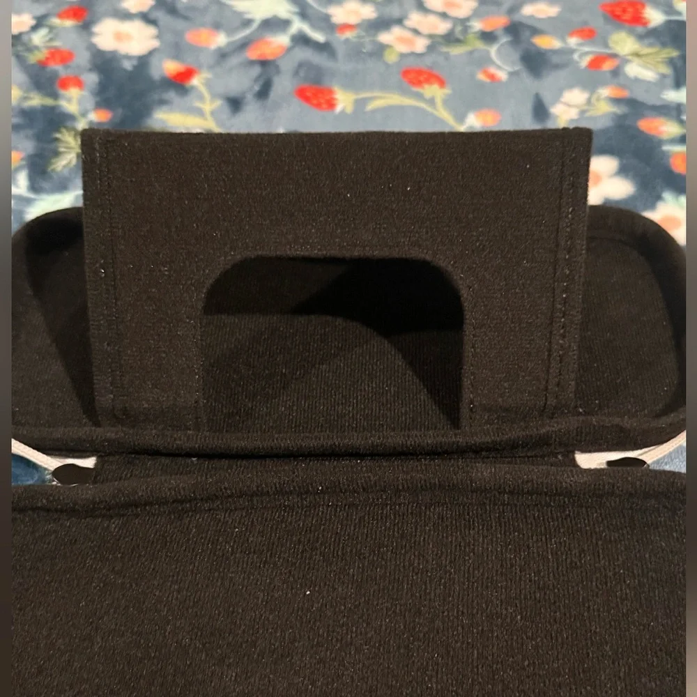 Nintendo Switch OLED Carry Case and Joy Con Controller Grip! New in package